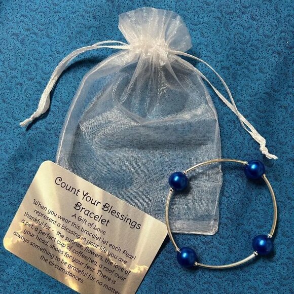 Gift of Love Blessing Bracelet Blue/pearl stretchy scripturecard Medium 7"-7.5" - Picture 3 of 6
